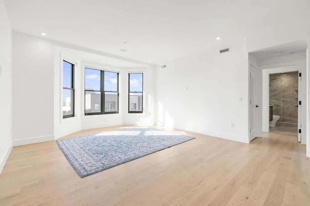 472 W Broadway, South Boston