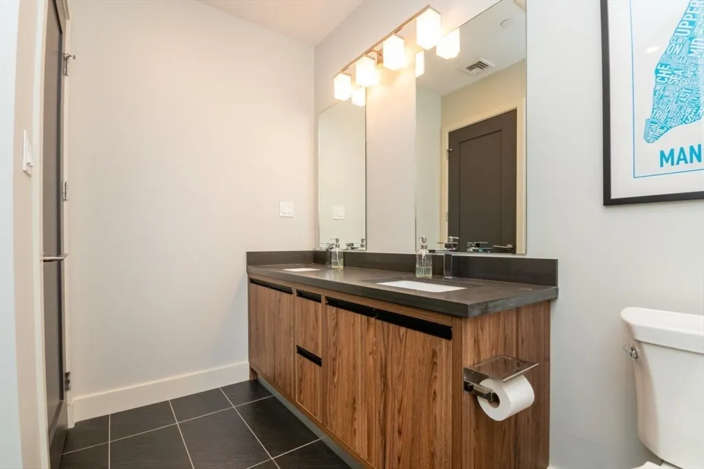 533 East 2nd St, South Boston