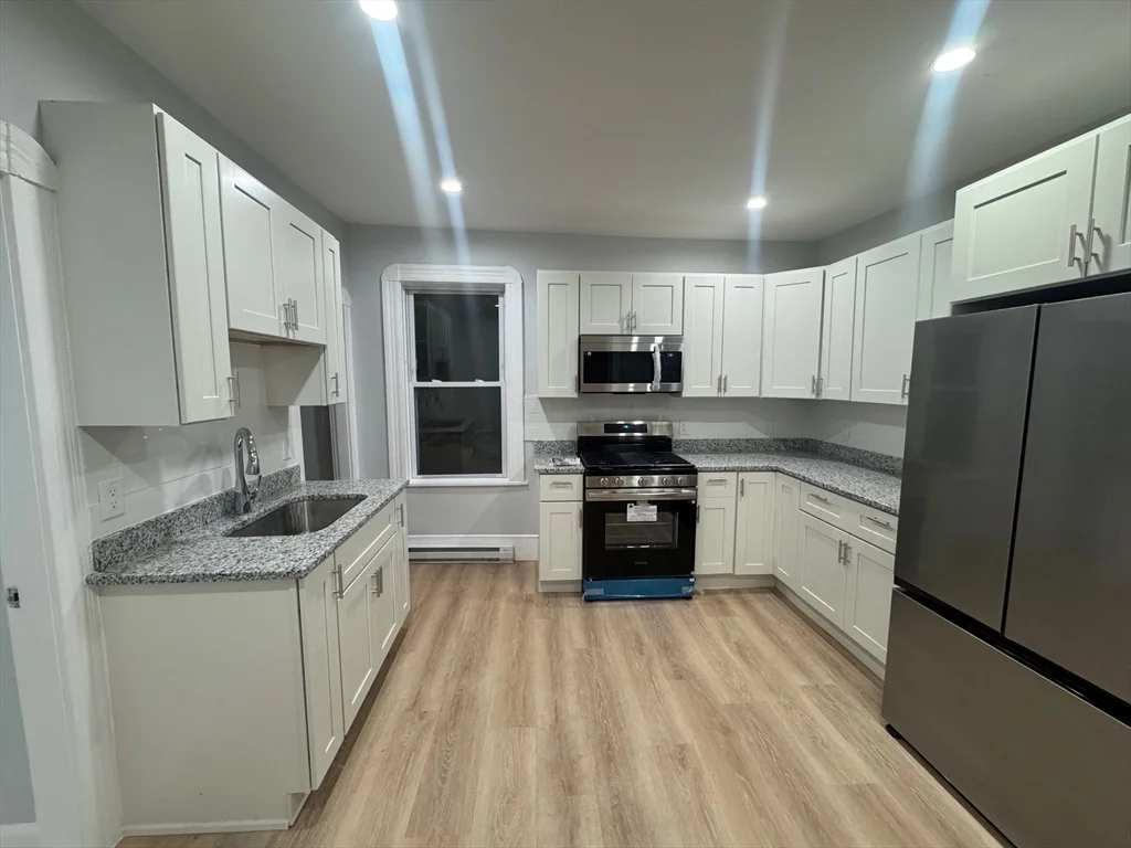 16 Ashton St, Worcester