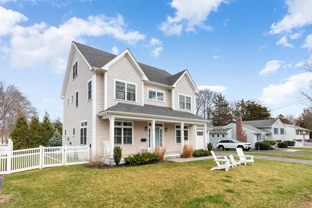 40 Foley Beach Rd, Hingham