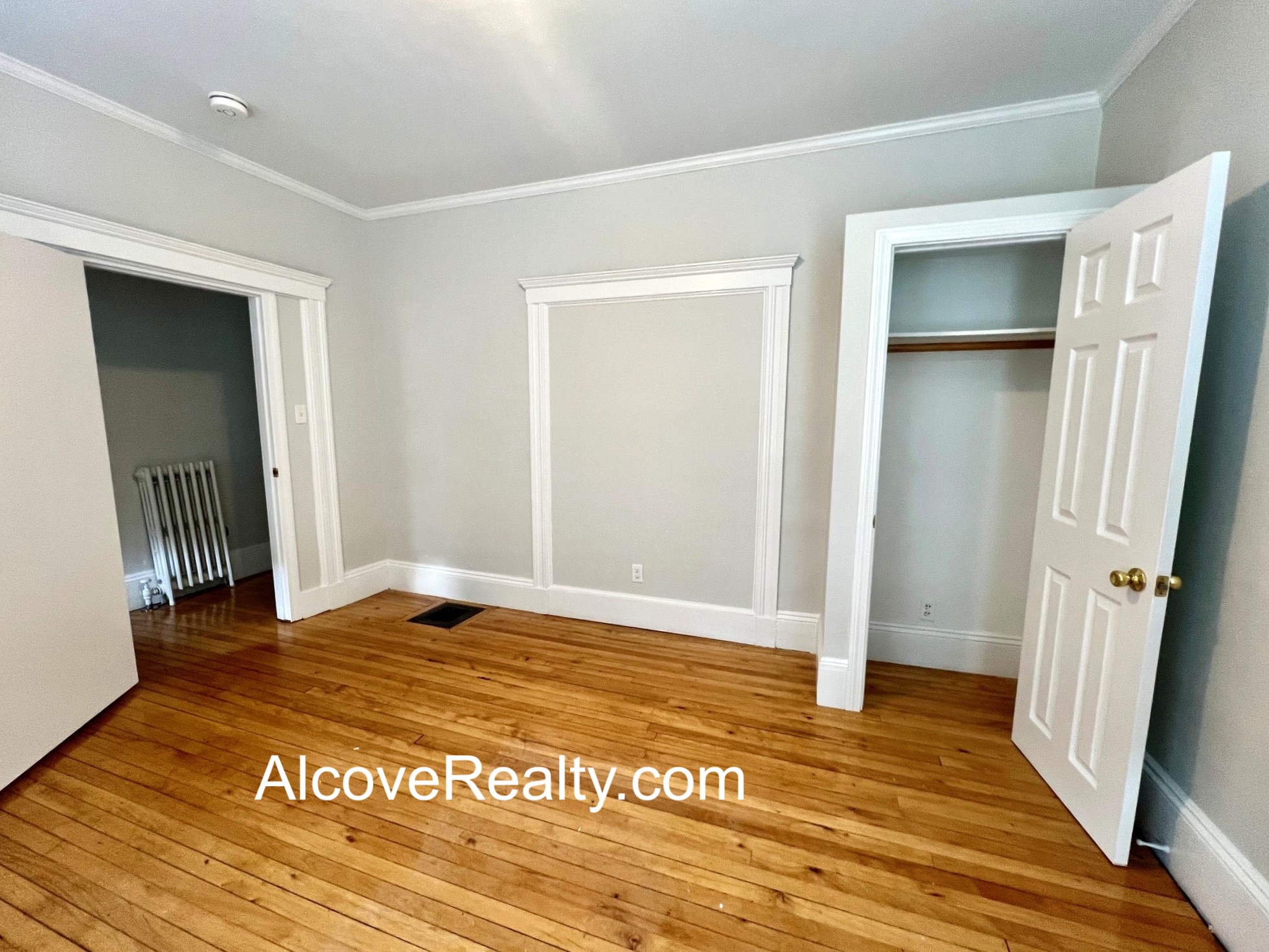 15 Farragut Ave, West Somerville