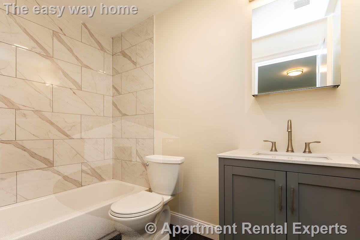 476 Fulton St, Medford Square