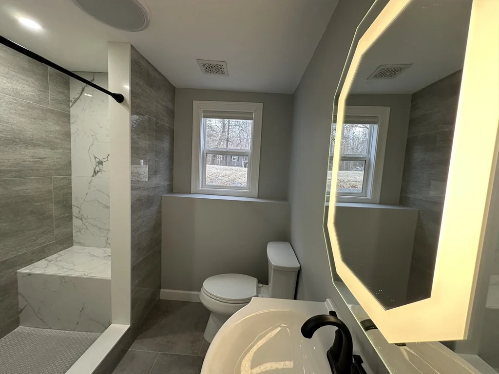 456 Parsonage St, Marshfield