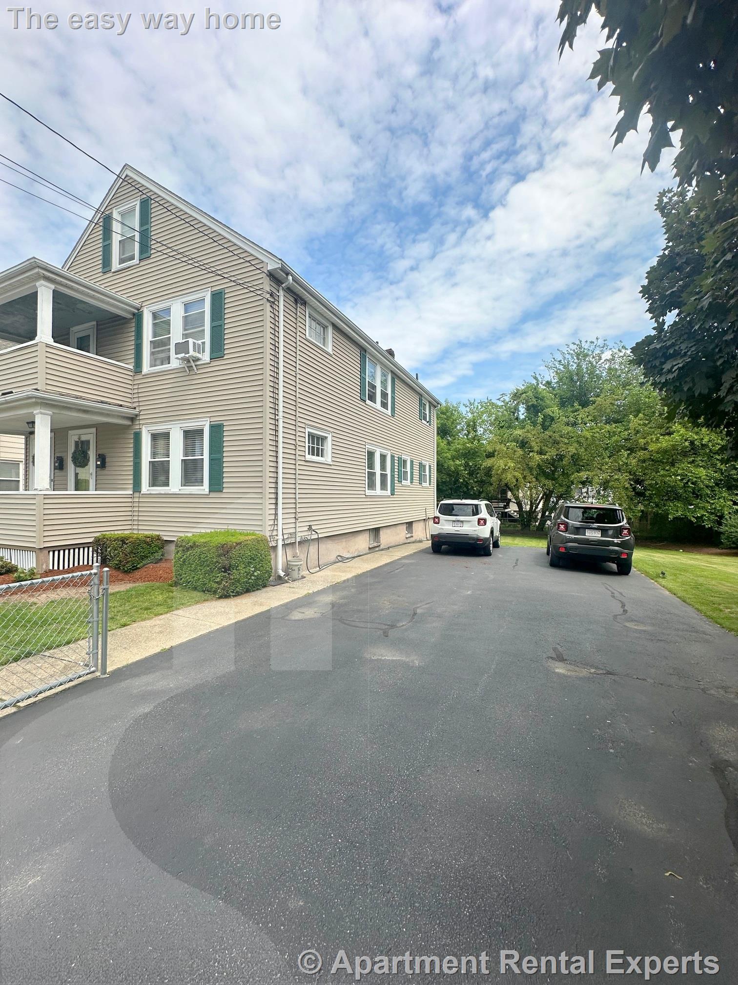 139 Winthrop St, Tufts