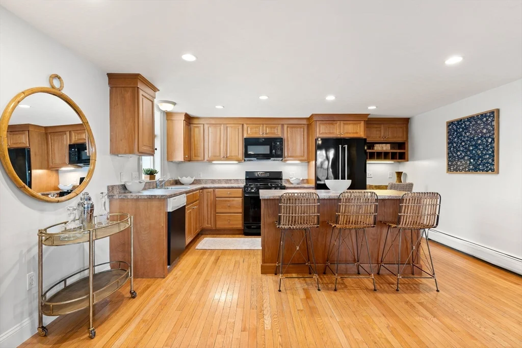 452 Main St, Amesbury