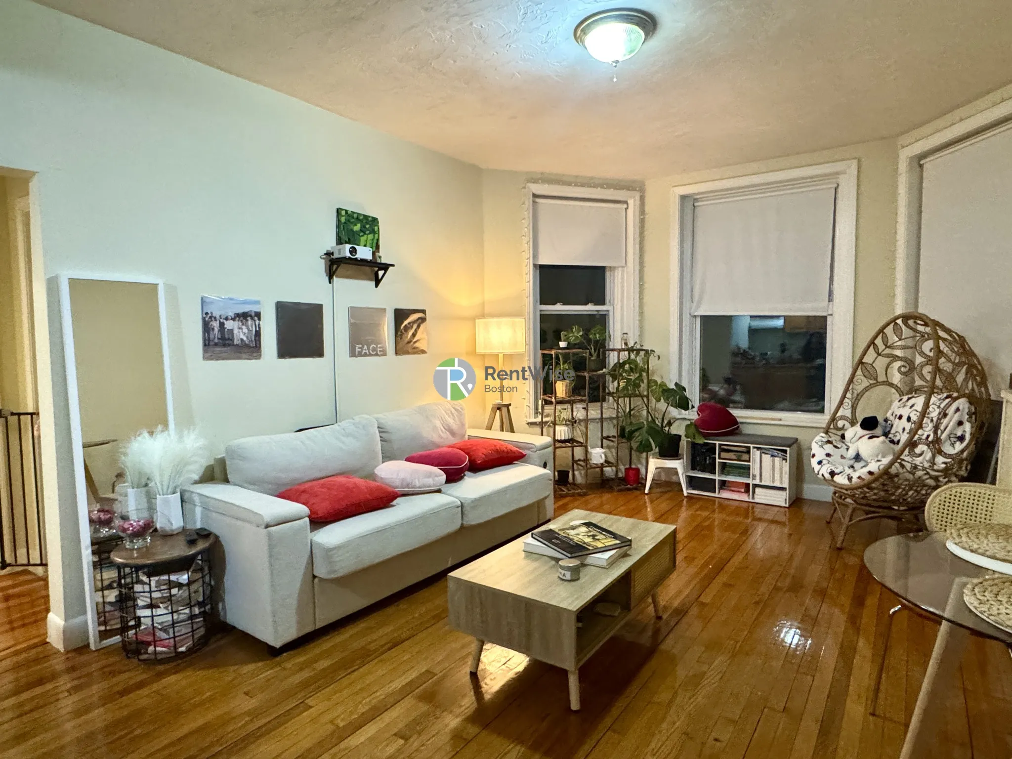 1132 Commonwealth Ave, North Brookline