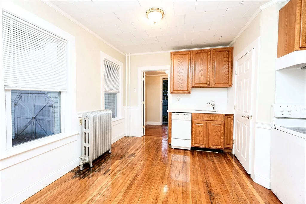 30 Sheppard Ave, Braintree