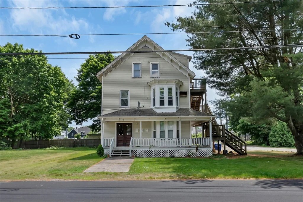 39 Hope St, Attleboro