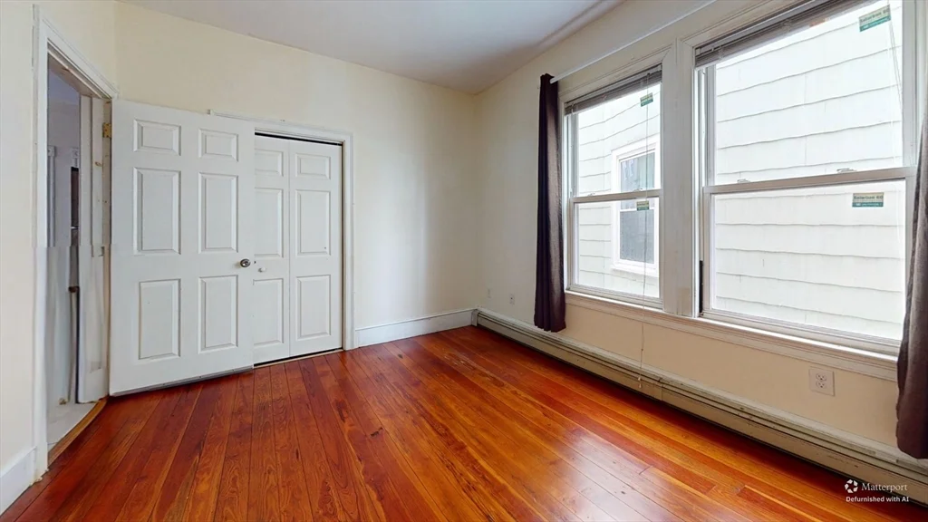 19 Newport, Dorchester