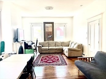 23 Monmouth St, Spring Hill