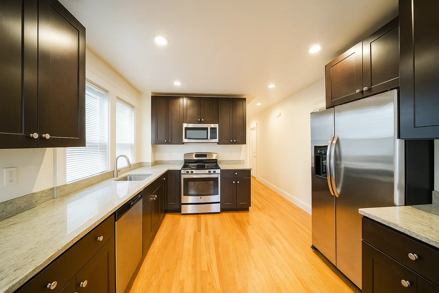 8 Sawyer Ter, Allston