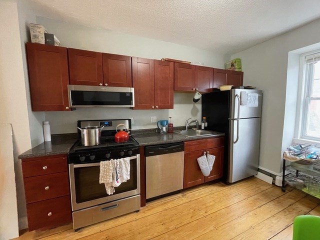 20 Roberts St, Brookline