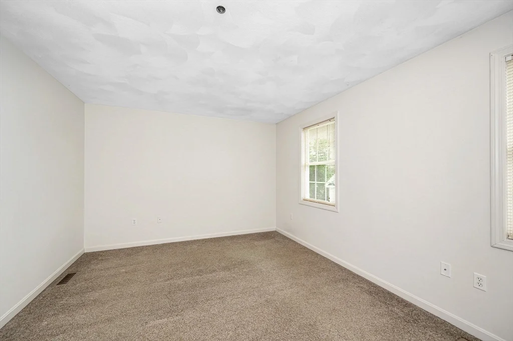 42 Rogers St, Tewksbury