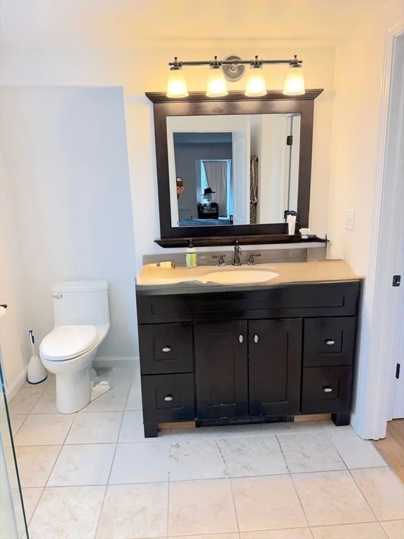 2 Wildflower Ln, Wayland