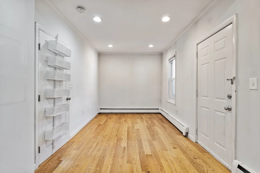 7 Burrill Pl, South Boston