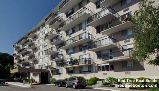 101 Monmouth St, Longwood