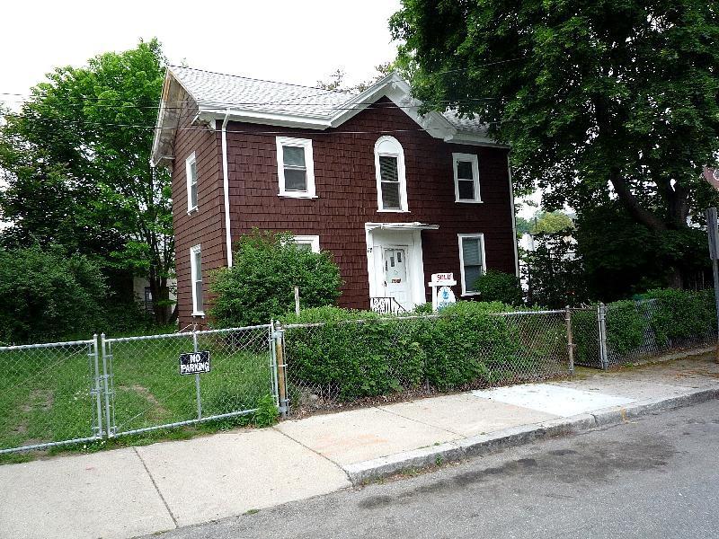 14 Everett St, Ward Two