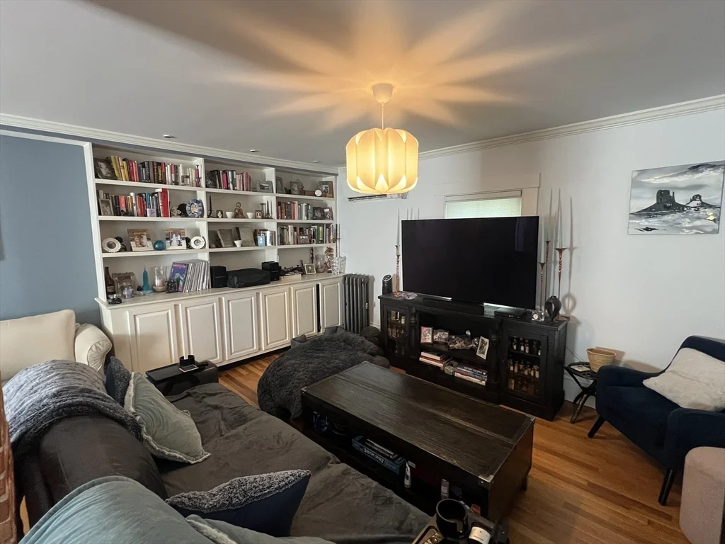 15 Orchard St, Newton