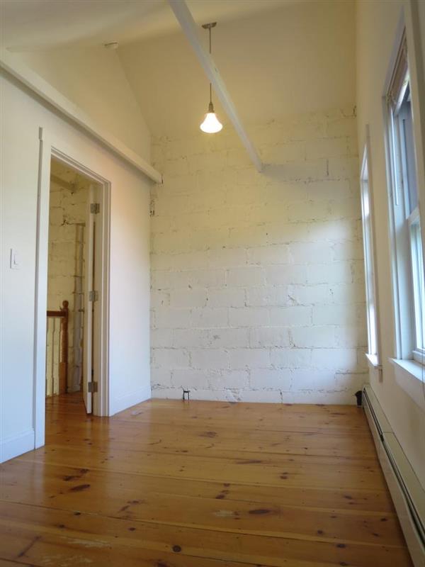 23 Lowell St, Spring Hill