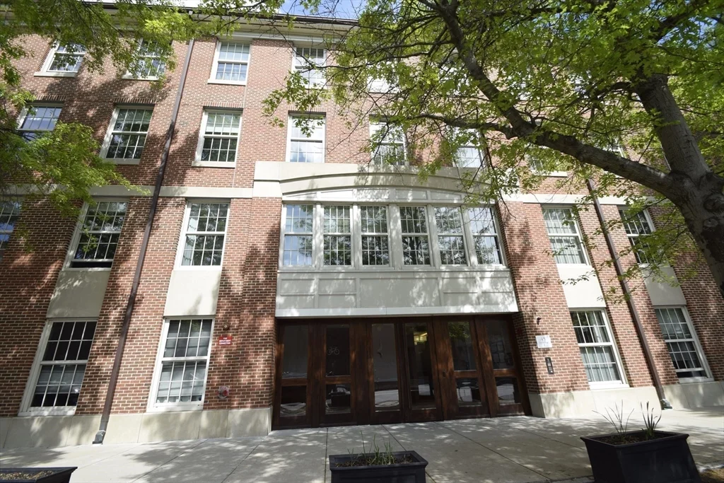 45 1st Ave, Charlestown