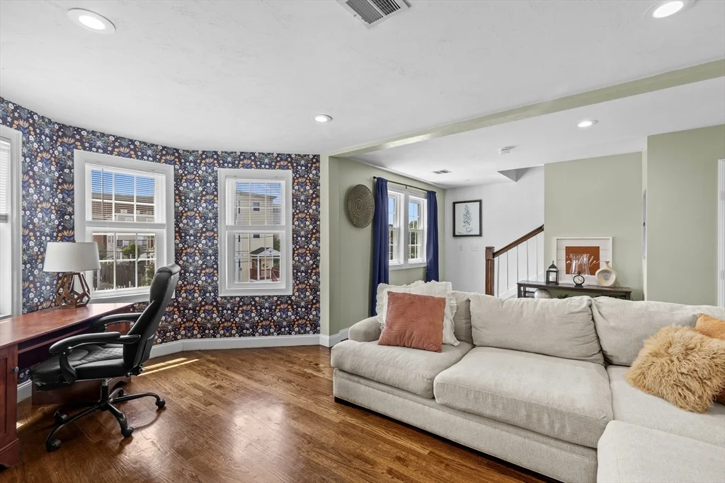 47 Oldfields Rd, Dorchester