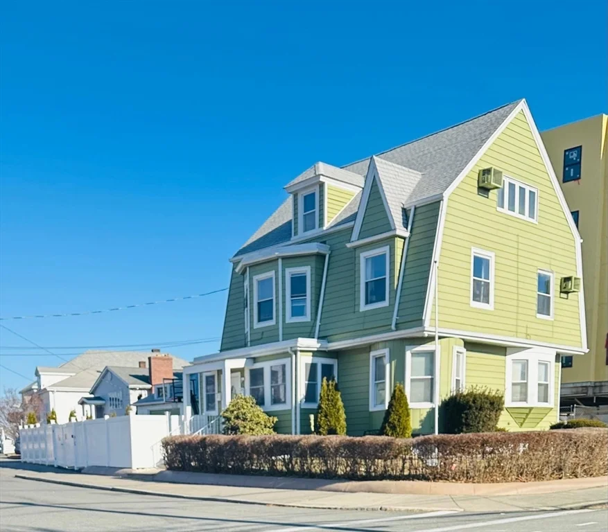5 Oxford Park, Revere