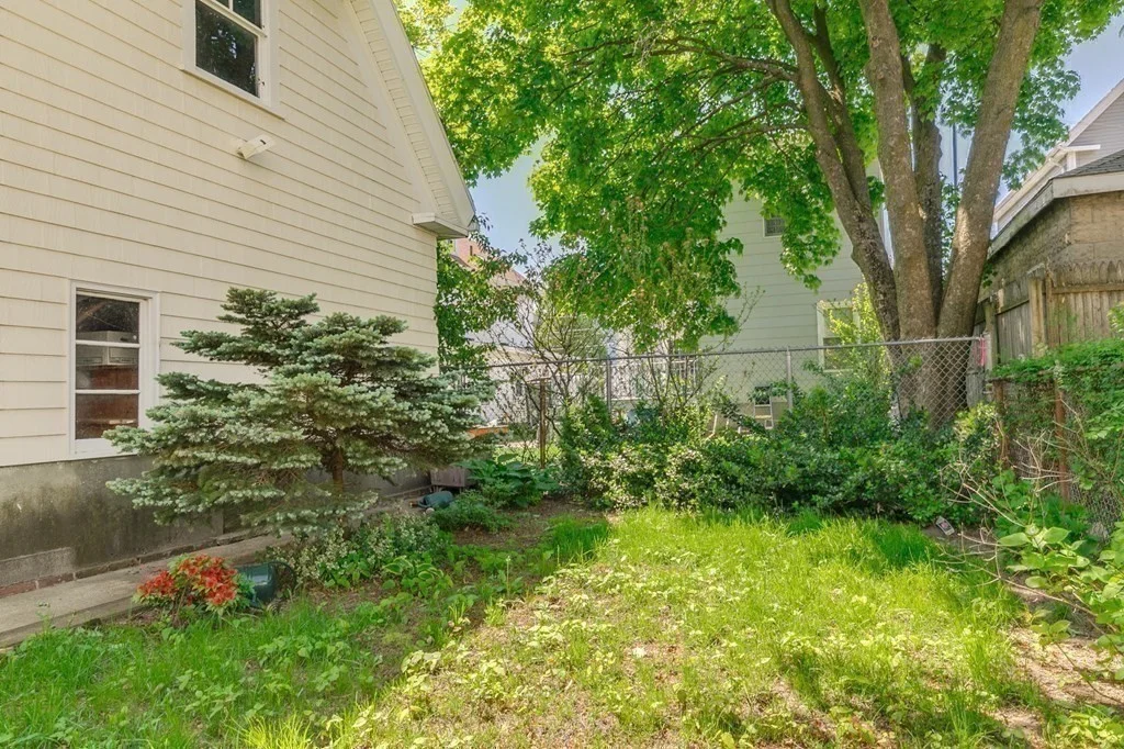14 Evergreen, Winter Hill
