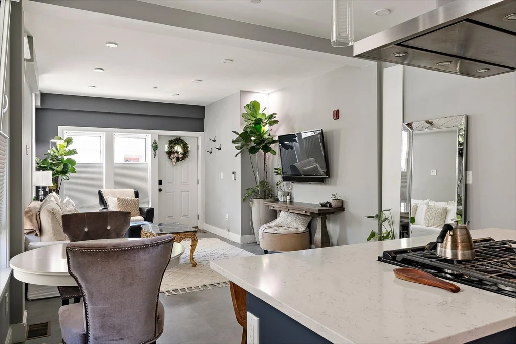 47 Morris St, East Boston