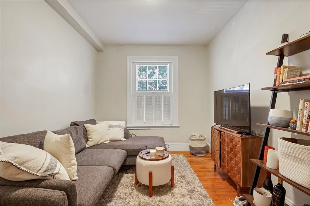 130 Myrtle St, Beacon Hill