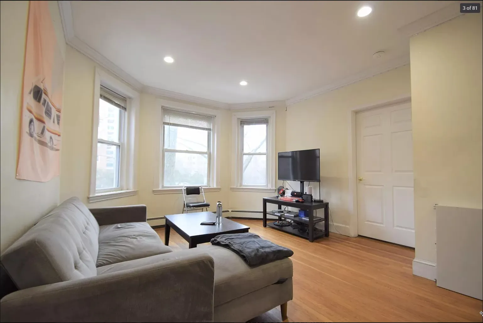 73 Thatcher St, North Brookline