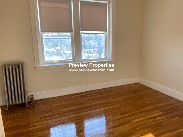 1820 Commonwealth Ave, Brighton