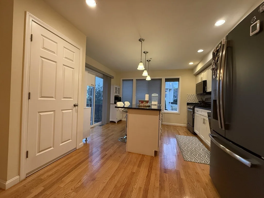 32 John Hancock Dr, Ashland