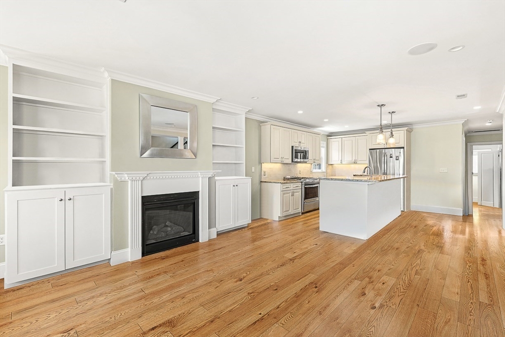 30 Middle St, South Boston