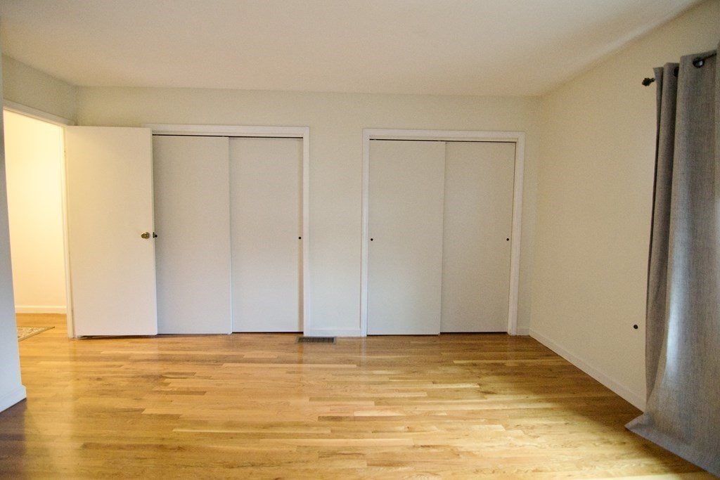 1157 Dickinson St, Forest Park