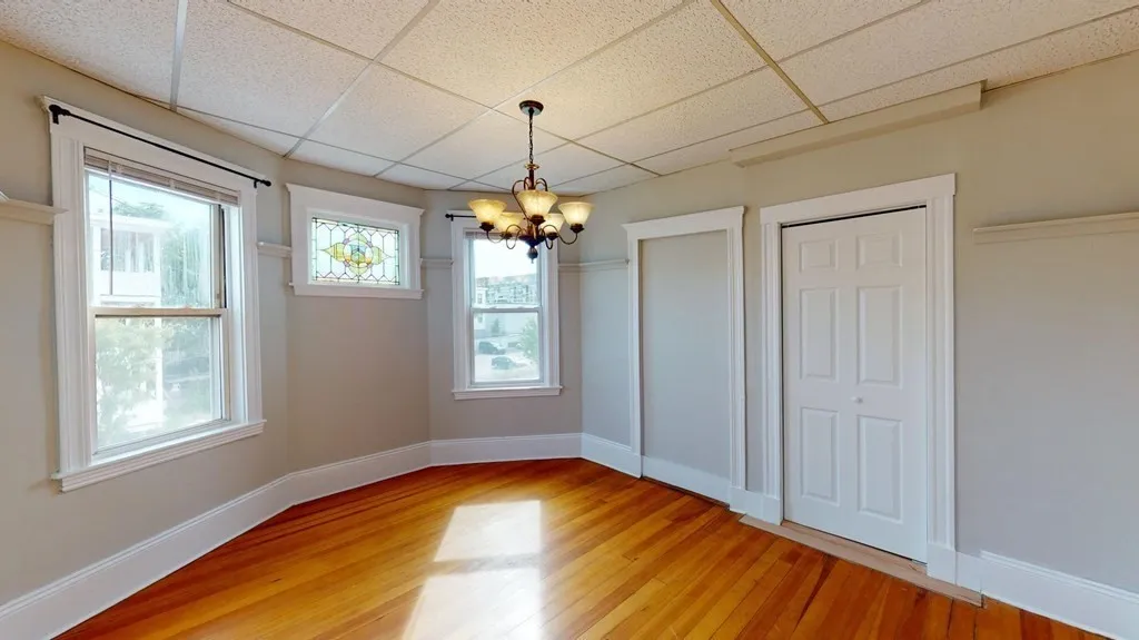 123 Boston St, Boston