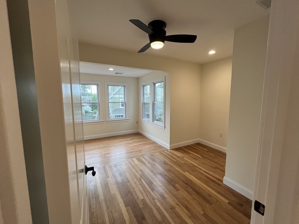 8 Lyman Ave, Medford