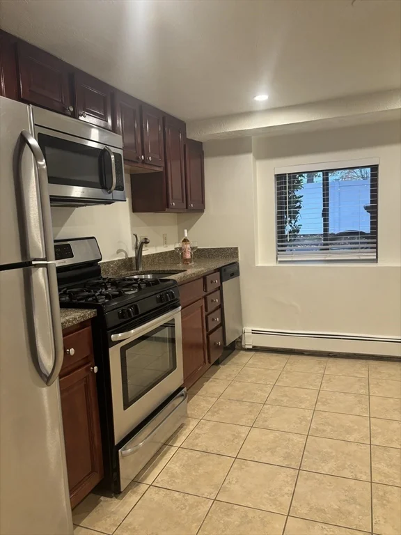 146 Willow St, Waltham