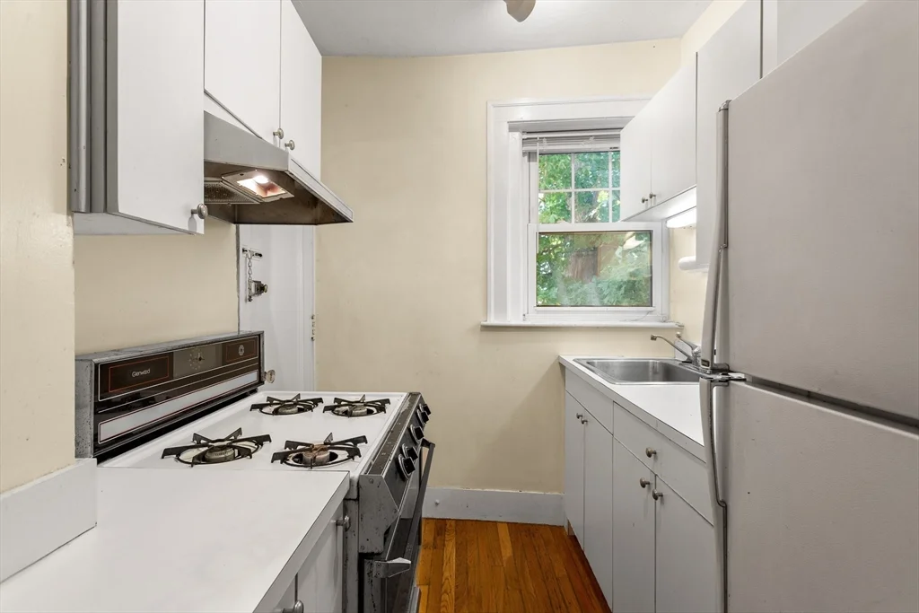 590 Washington St, Coolidge Corner