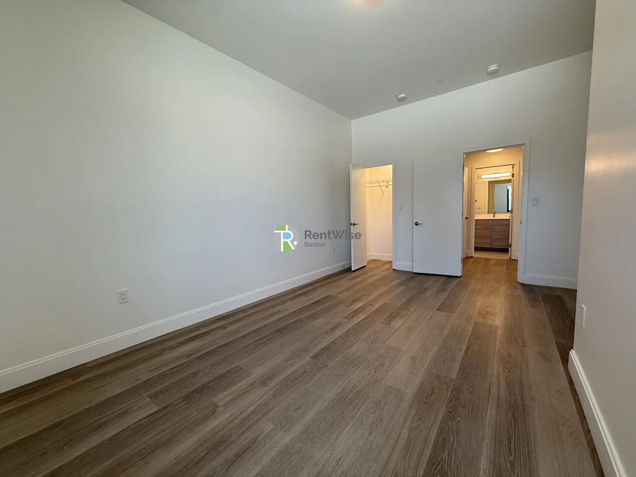 1079 Commonwealth Ave, Allston