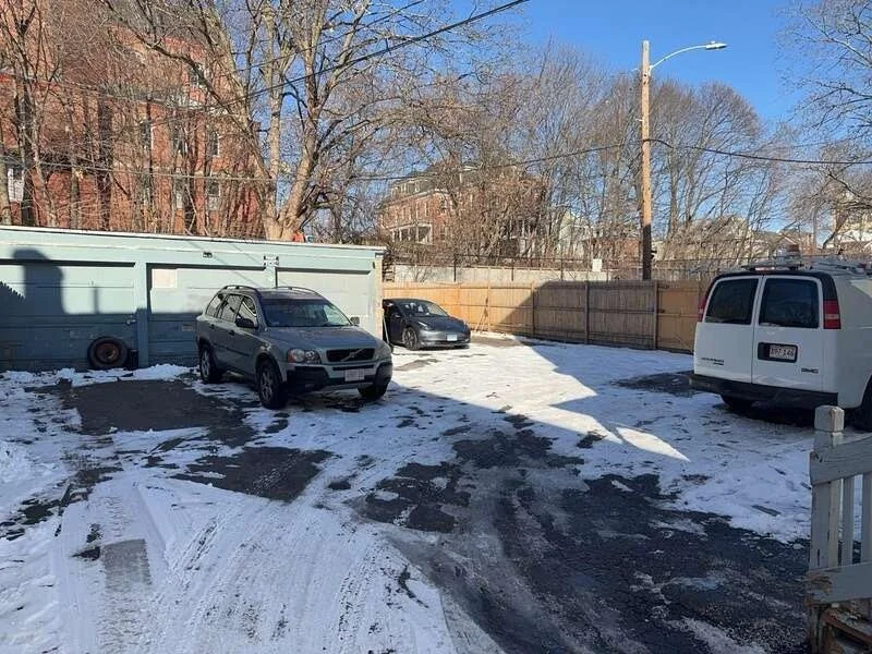 180 Canterbury, Worcester