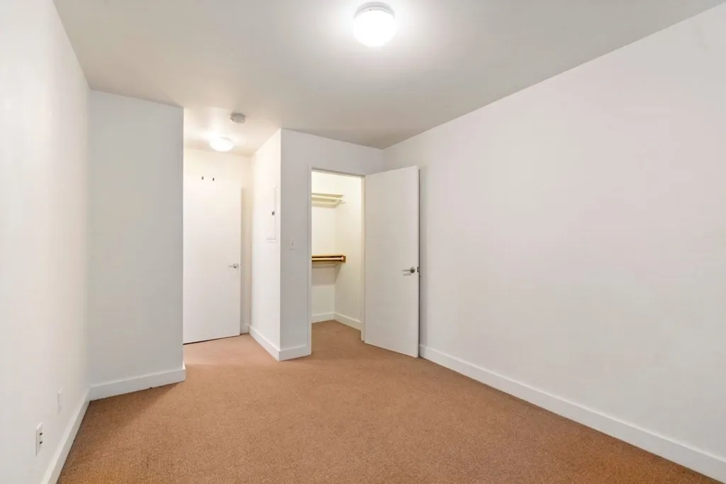 94 Brook St, Central Village