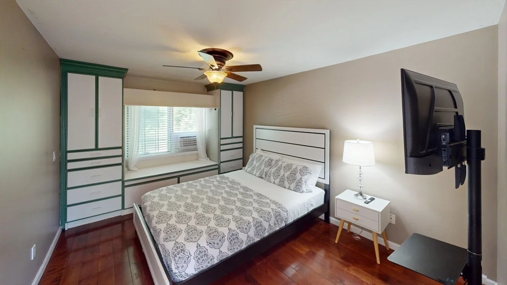 1 Jonathan Cir, Worcester
