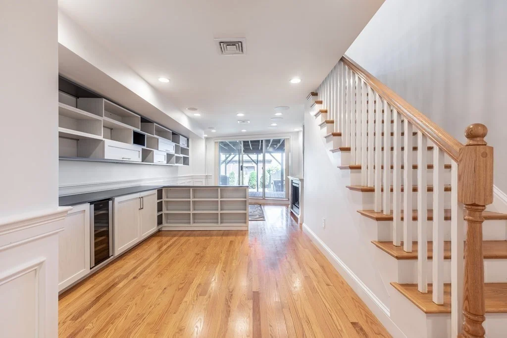 32 Emerson St, South Boston