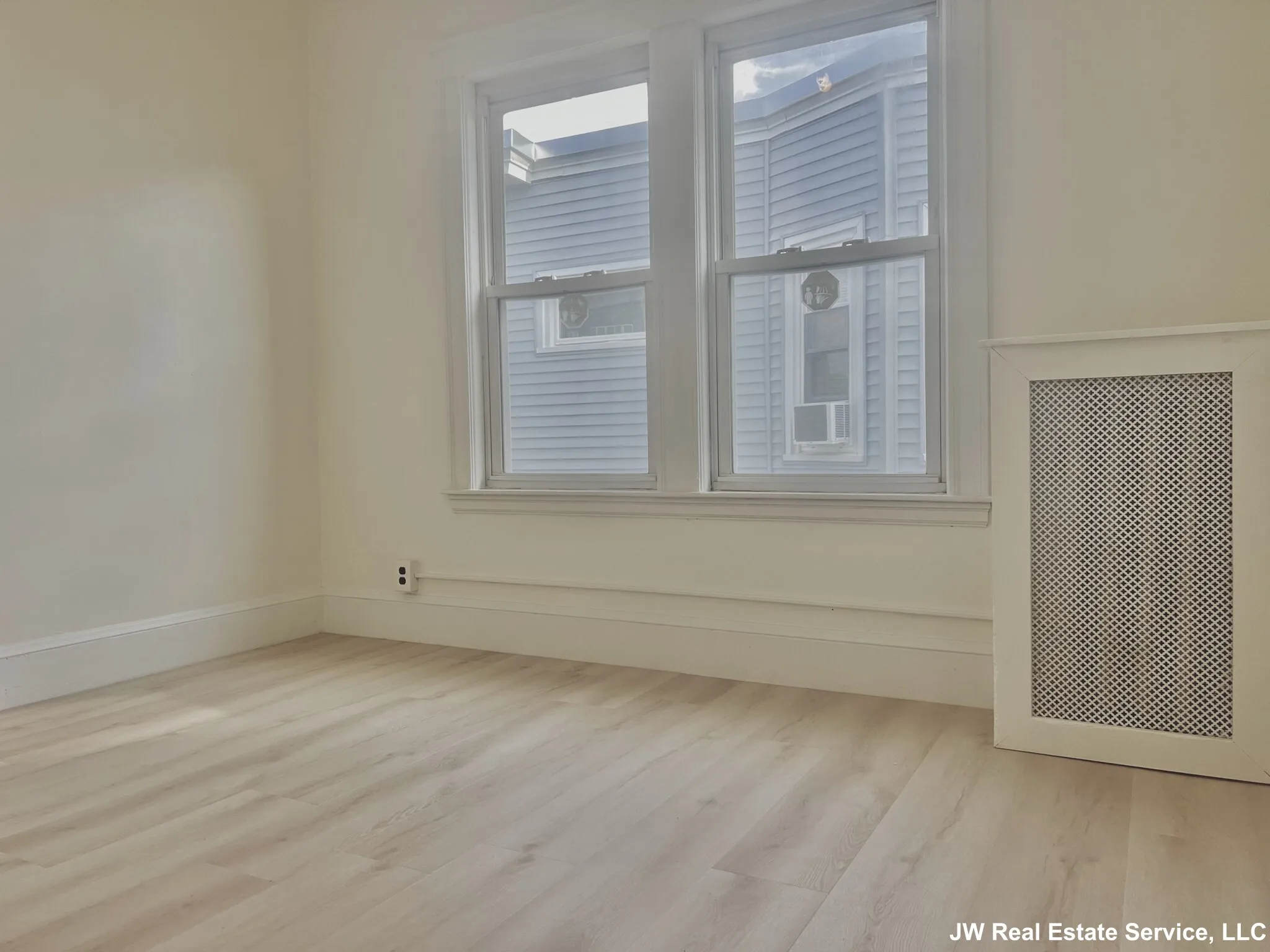 5 Magnus Ave, Ward Two