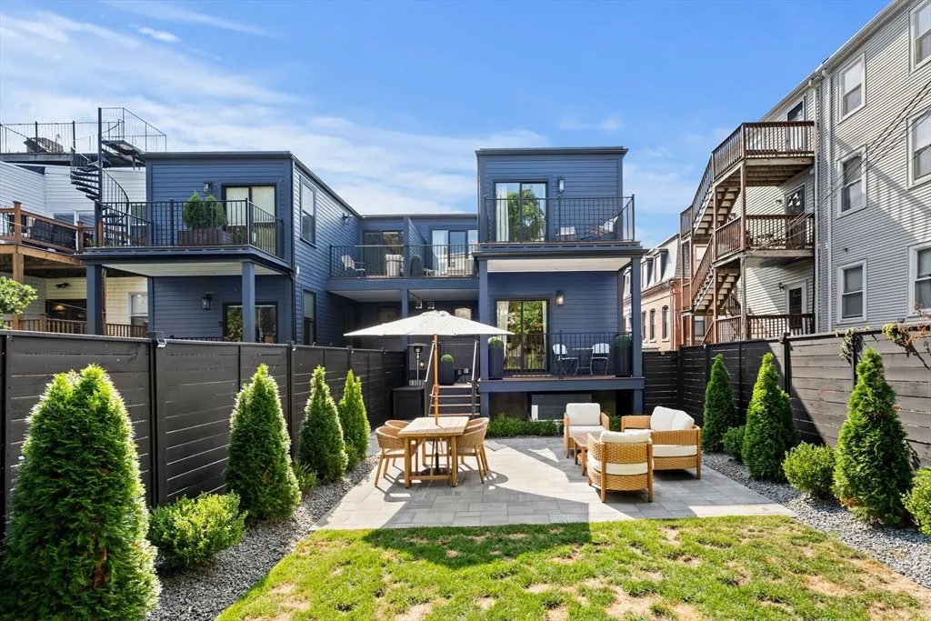 722 East 5th St, South Boston