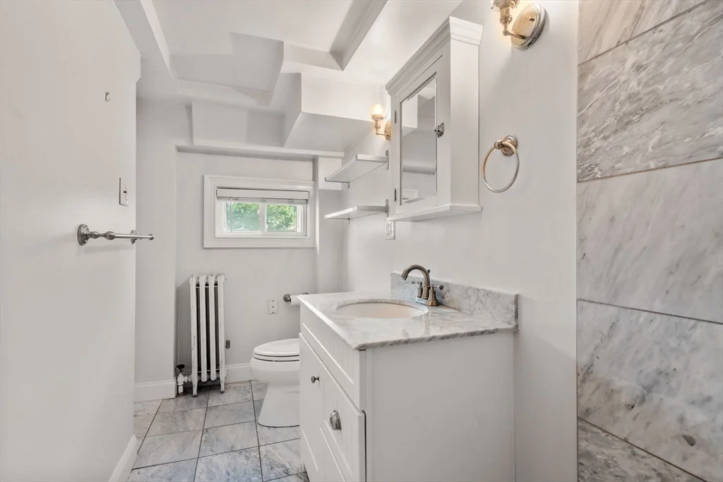 35 Perkins St, Winthrop Beach