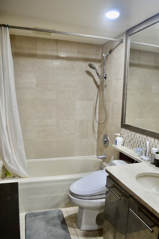 10 Rogers St, East Cambridge