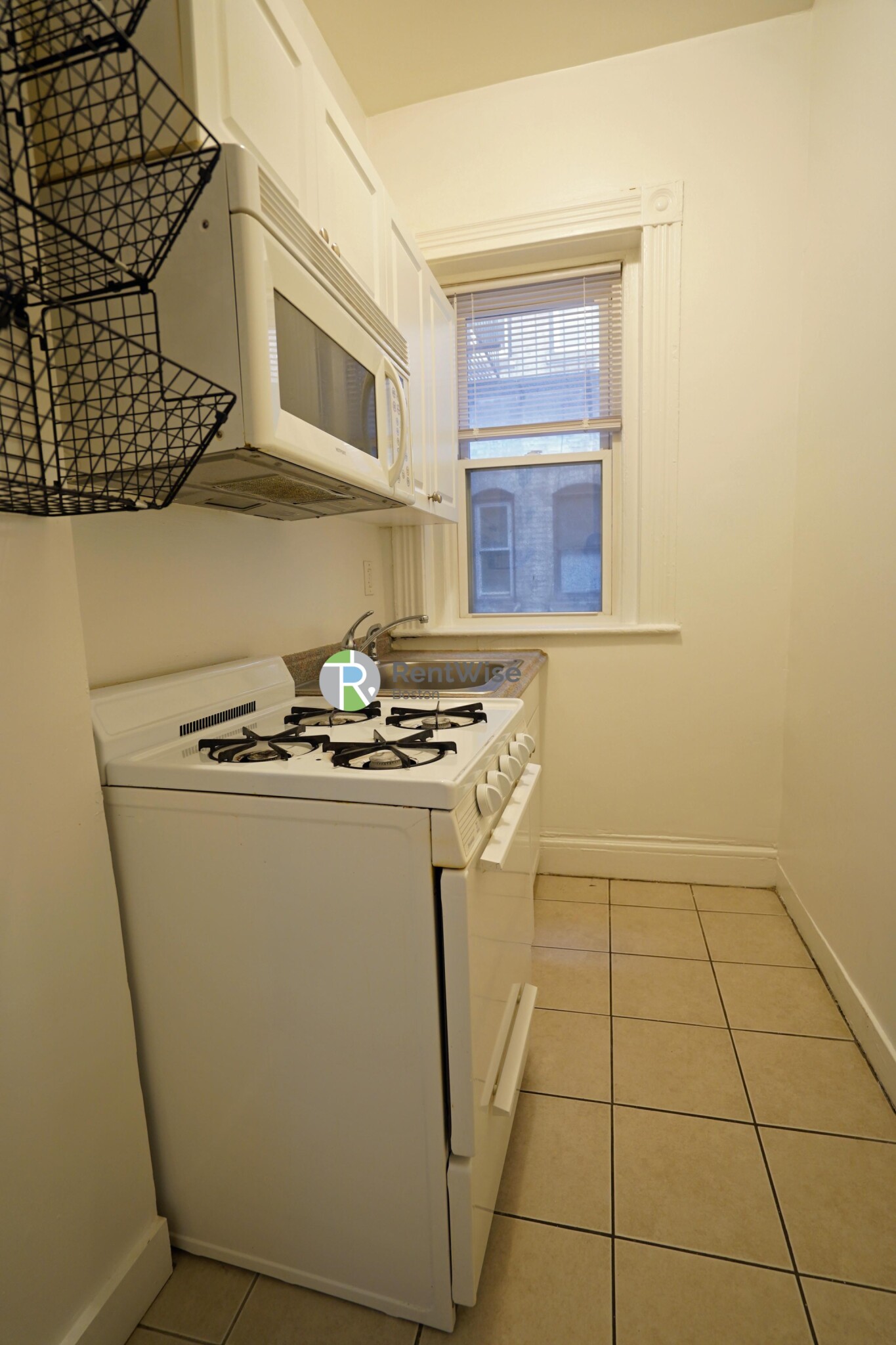 1298 Commonwealth Ave, Allston