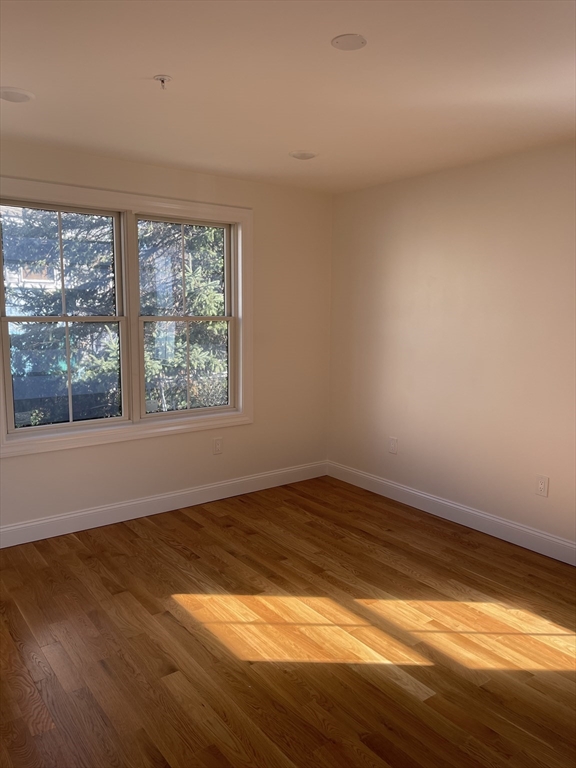 40 Everett St, Everett