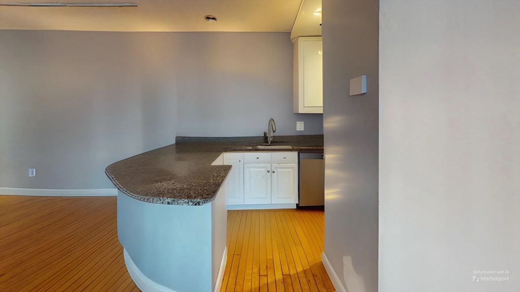 330 1/2 E St, South Boston